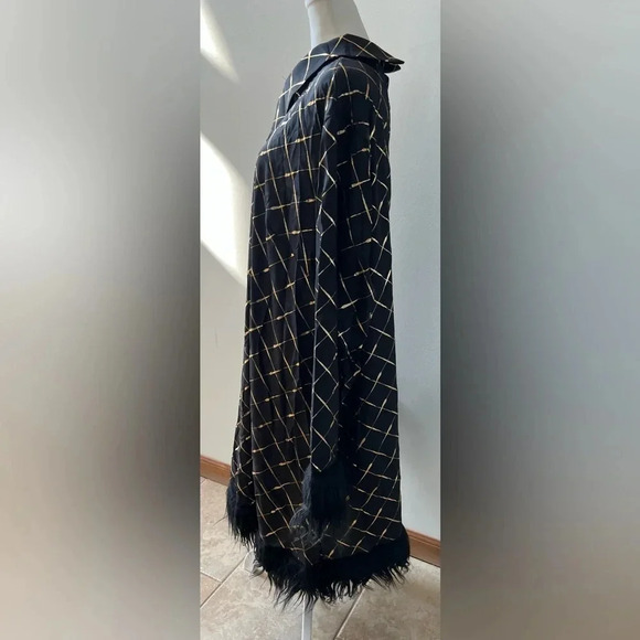 SHEIN Curve | ladies plus size faux fur dress. Size: 4XL - Picture 2 of 16